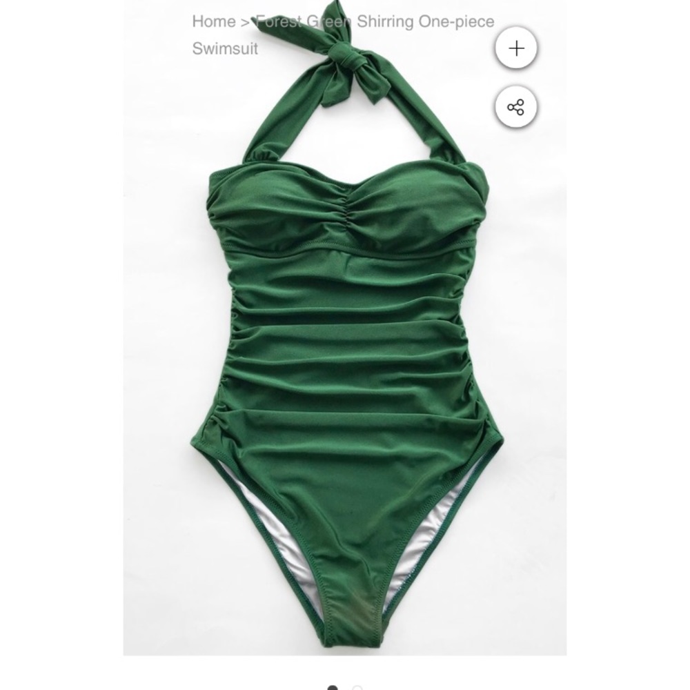 Green Cupshe one piece swimsuit!
